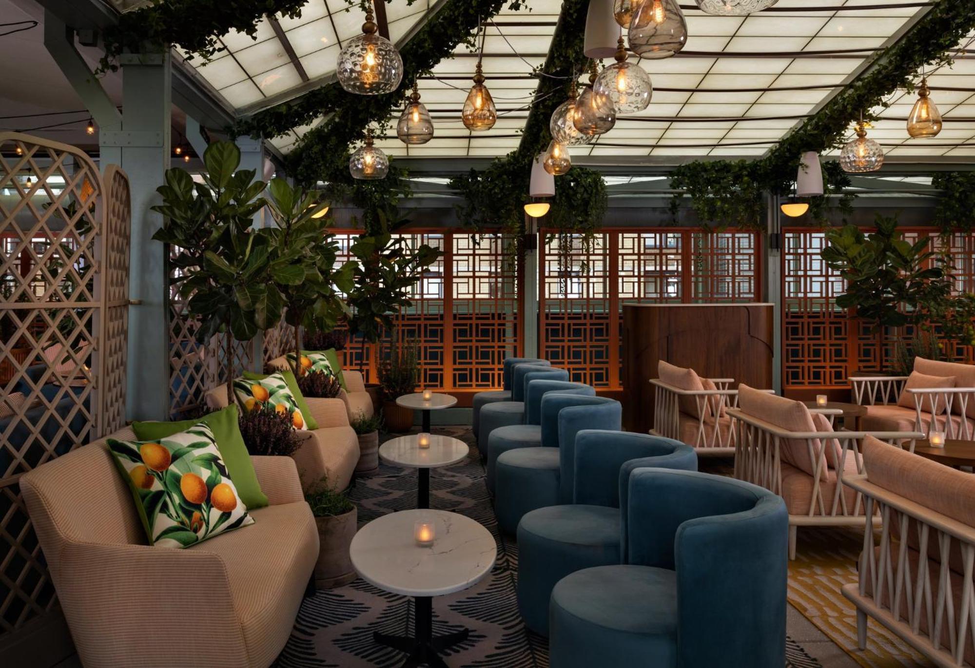 Kimpton Theta New York - Times Square By Ihg Hotel Eksteriør billede The Terrace at The Standard East Village